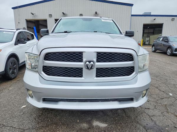 2014 RAM 1500 ST