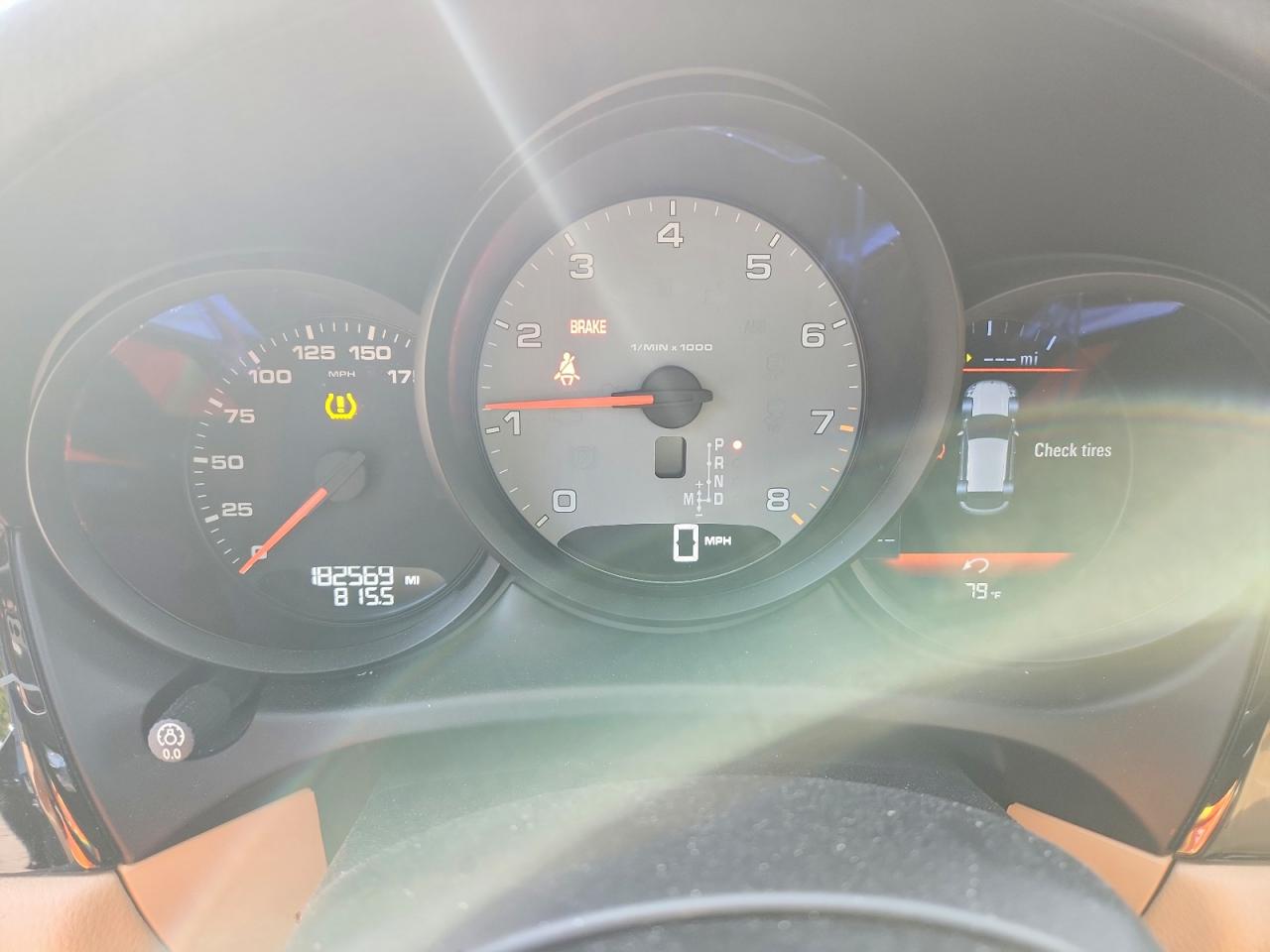 2016 PORSCHE MACAN