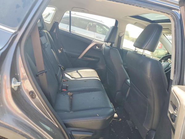 2018 TOYOTA RAV4 Ltd