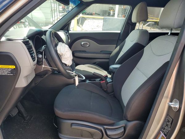 2017 KIA SOUL Base