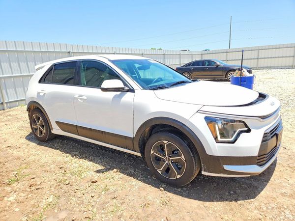 2026 KIA NIRO LX