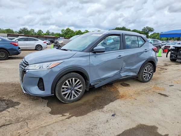 2022 NISSAN KICKS SV
