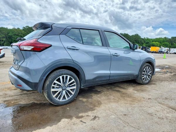 2022 NISSAN KICKS SV