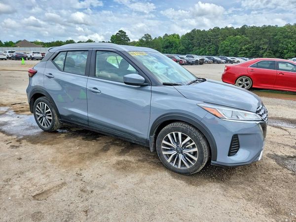 2022 NISSAN KICKS SV