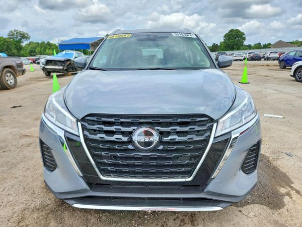 2022 NISSAN KICKS SV