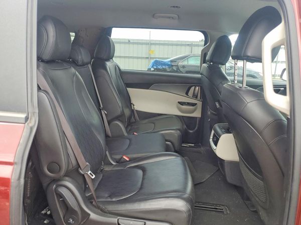 2022 KIA CARNIVAL LX, LX Seat Package