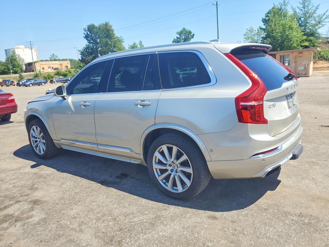 2016 VOLVO XC90