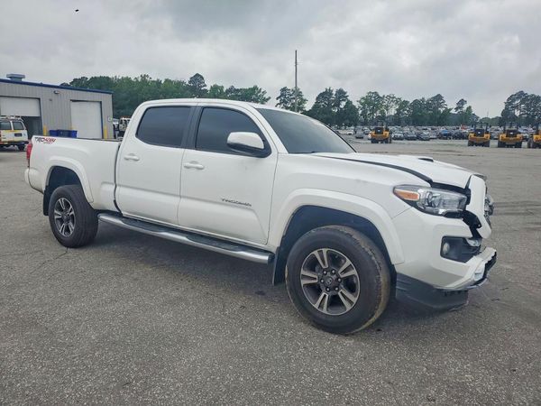 2017 TOYOTA TACOMA