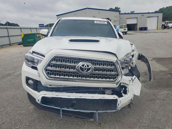 2017 TOYOTA TACOMA
