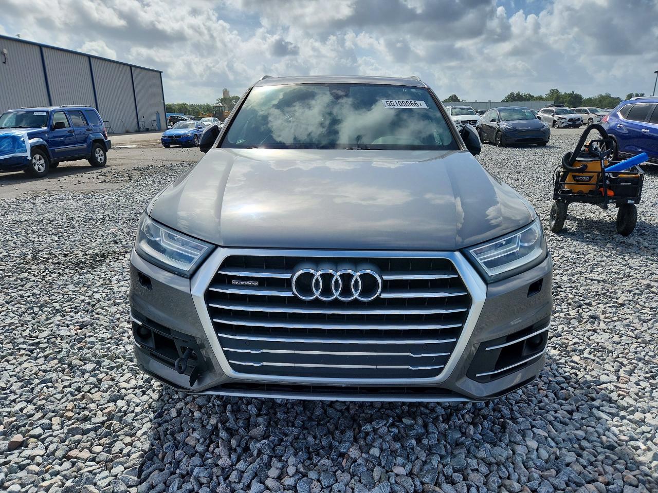 2017 AUDI Q7 quattro Premium Plus