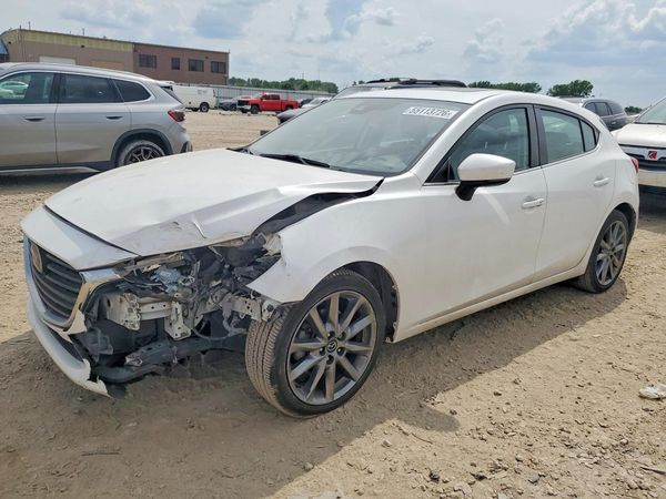 2018 MAZDA 3