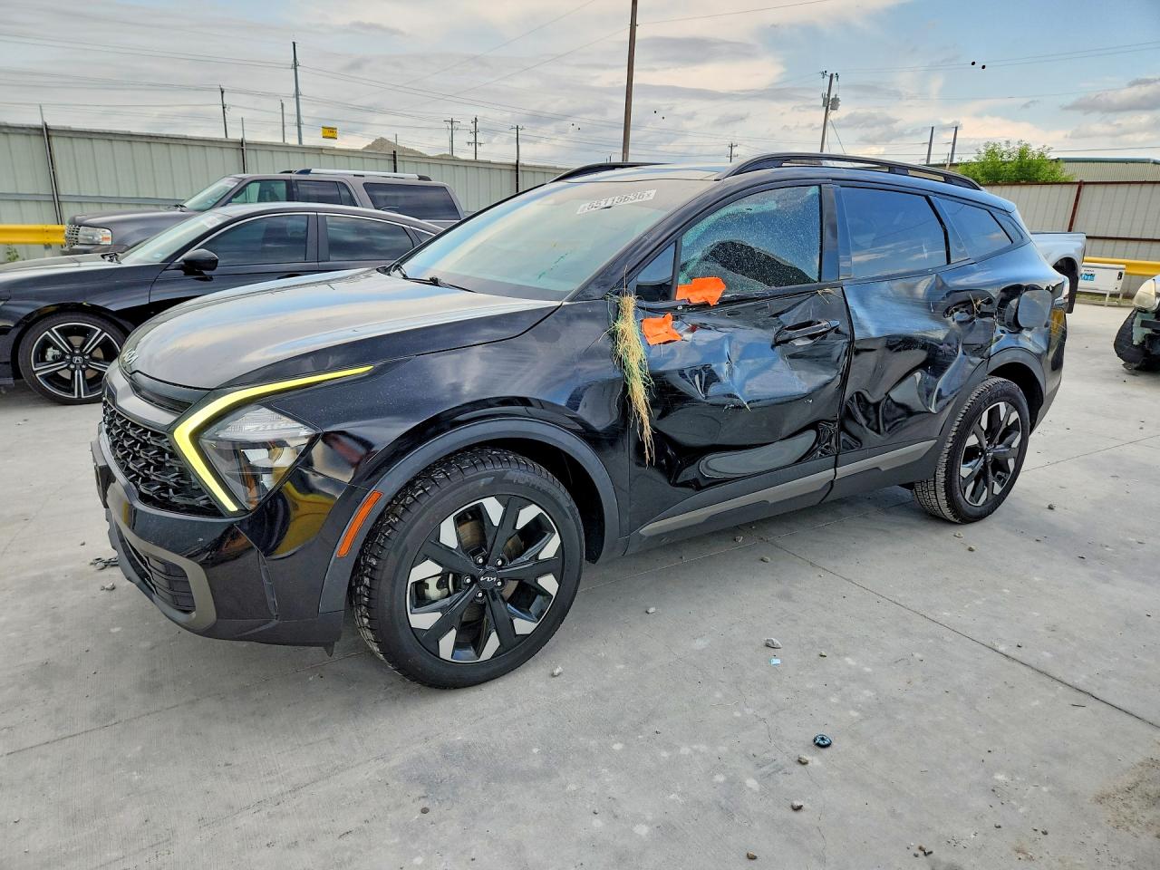 2023 KIA SPORTAGE X-LINE