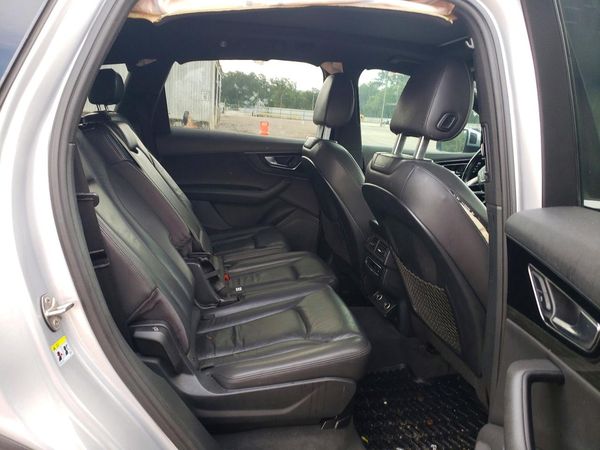 2017 AUDI Q7 quattro Premium Plus