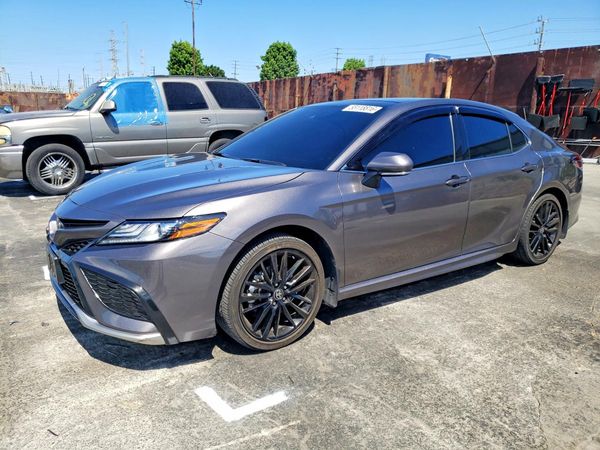 2024 TOYOTA CAMRY