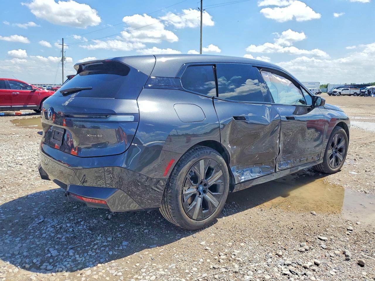 2025 BMW IX xDrive50