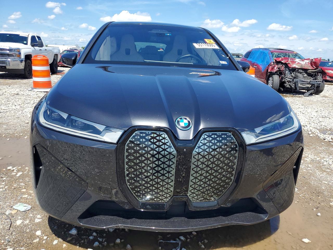 2025 BMW IX xDrive50