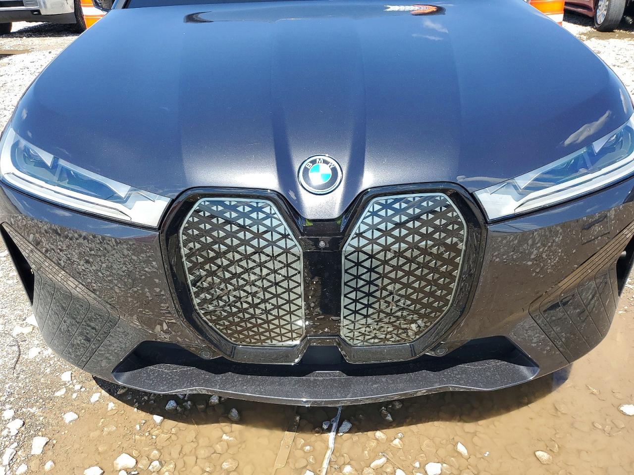 2025 BMW IX xDrive50