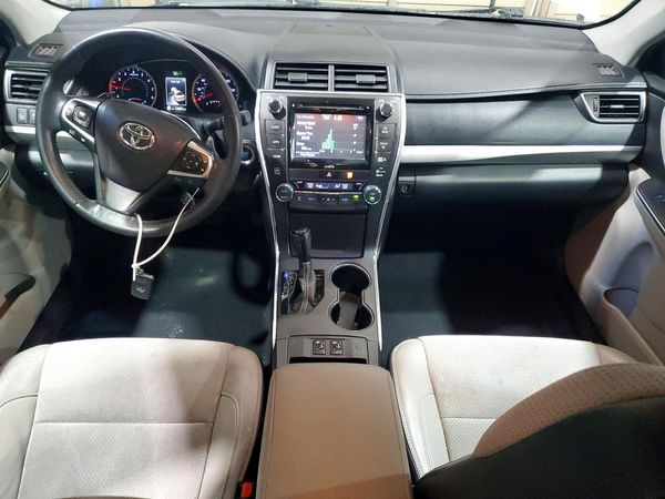 2016 TOYOTA CAMRY
