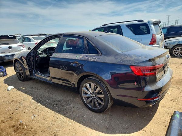 2017 AUDI A4 quattro Premium
