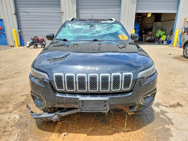 2019 JEEP CHEROKEE LATITUDE PLUS FWD