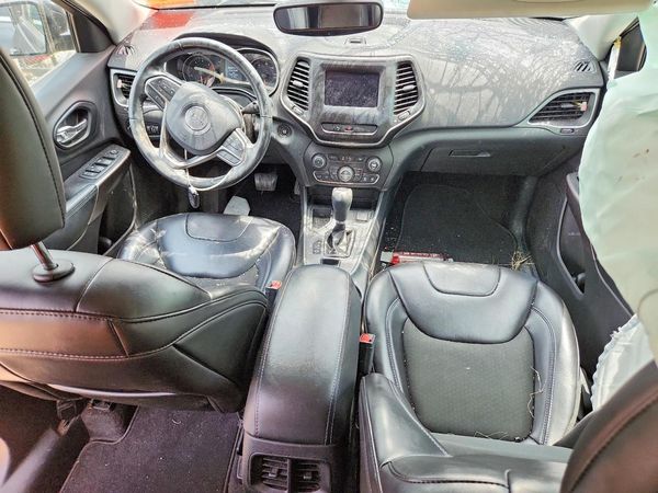 2019 JEEP CHEROKEE LATITUDE PLUS FWD