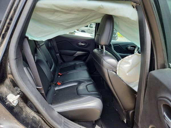 2019 JEEP CHEROKEE LATITUDE PLUS FWD
