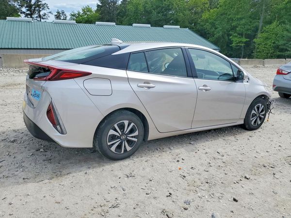 2017 TOYOTA PRIUS Three/Four/Four Adv