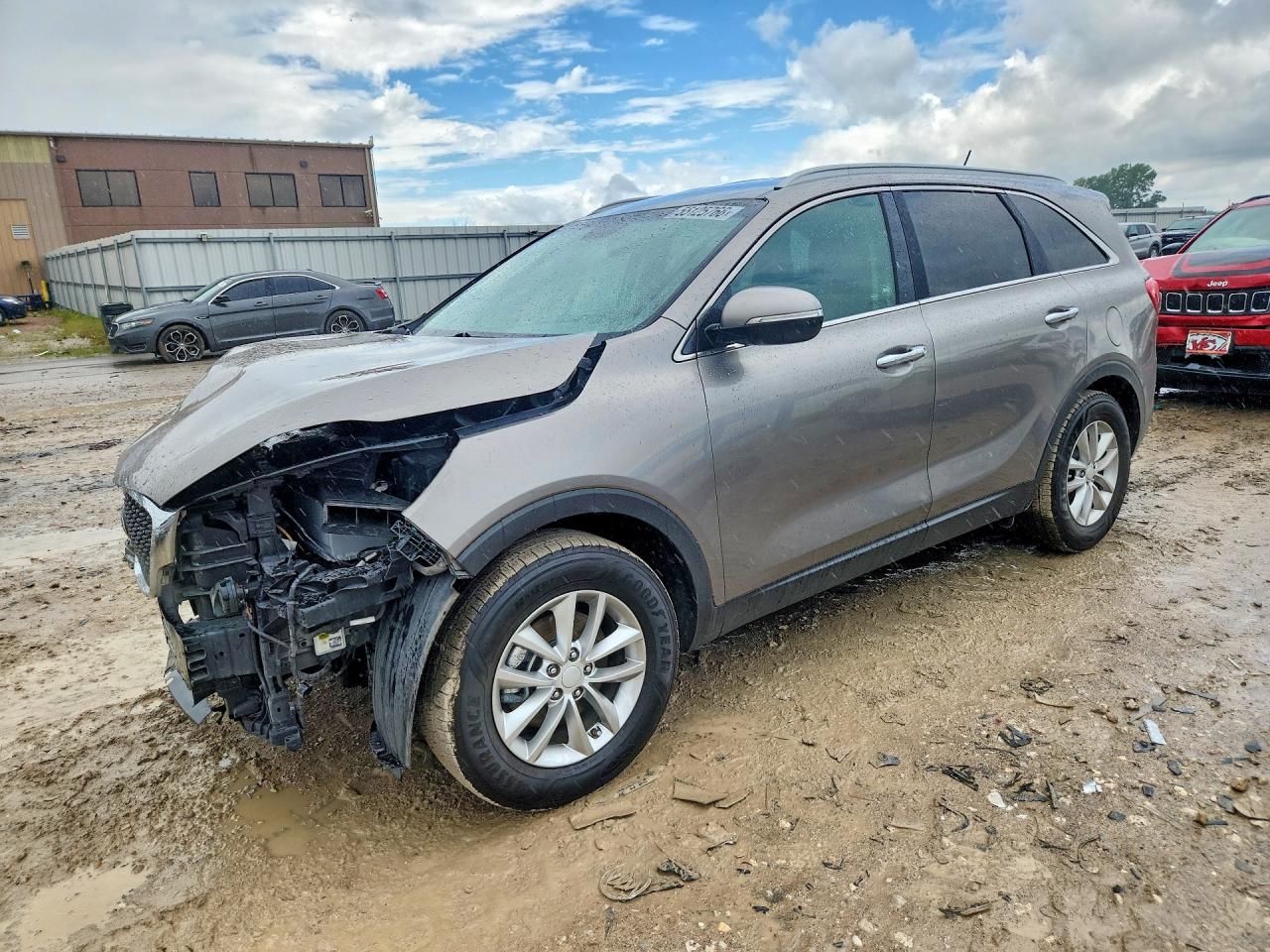 2016 KIA SORENTO L / LX