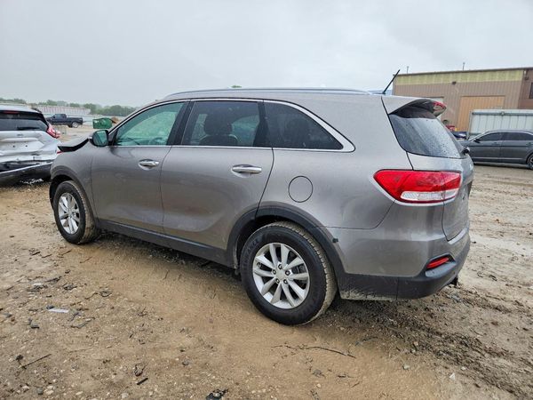2016 KIA SORENTO L / LX
