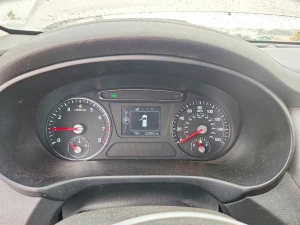 2016 KIA SORENTO L / LX