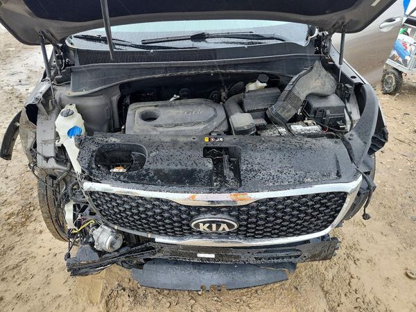 2016 KIA SORENTO L / LX