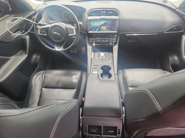 2017 JAGUAR F-PACE R-Sport