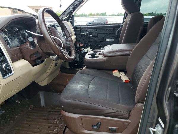 2015 RAM 1500 SLT CREW CAB 4X4