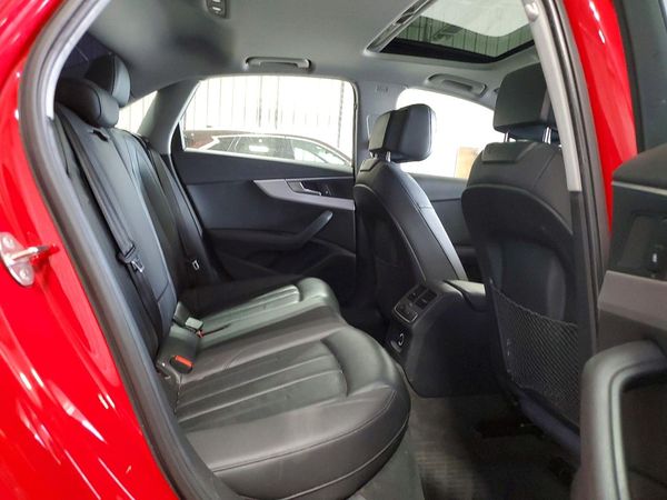 2017 AUDI A4 quattro Premium