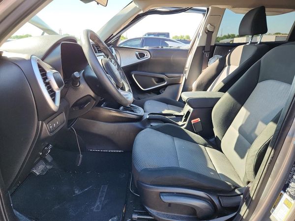2023 KIA SOUL LX, S