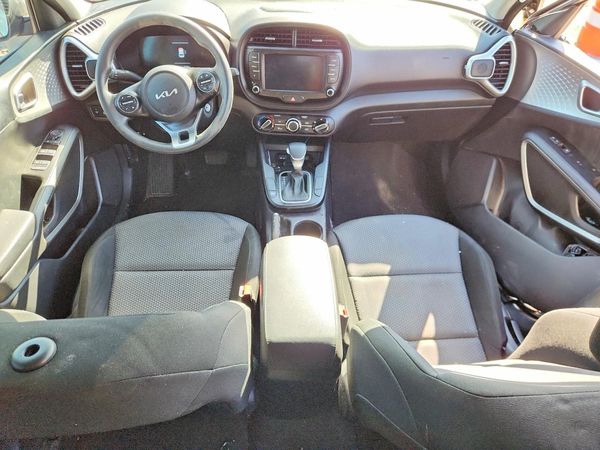 2023 KIA SOUL LX, S