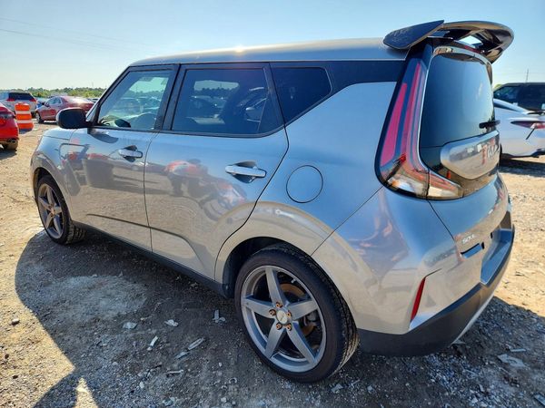 2023 KIA SOUL LX, S