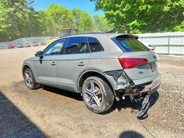 2024 AUDI Q5 E