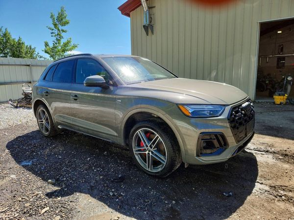 2024 AUDI Q5 E