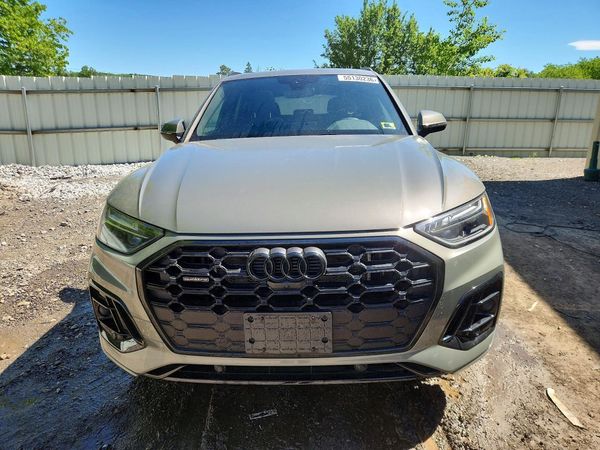 2024 AUDI Q5 E