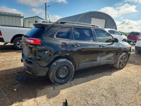 2016 JEEP CHEROKEE LATITUDE 4X4