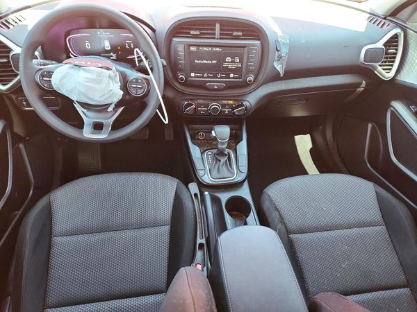 2025 KIA SOUL LX, S