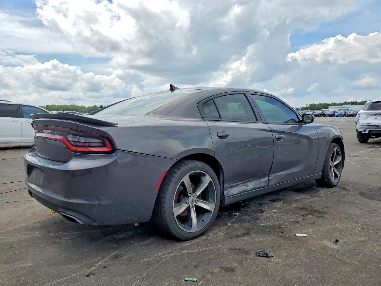 2017 DODGE CHARGER SE