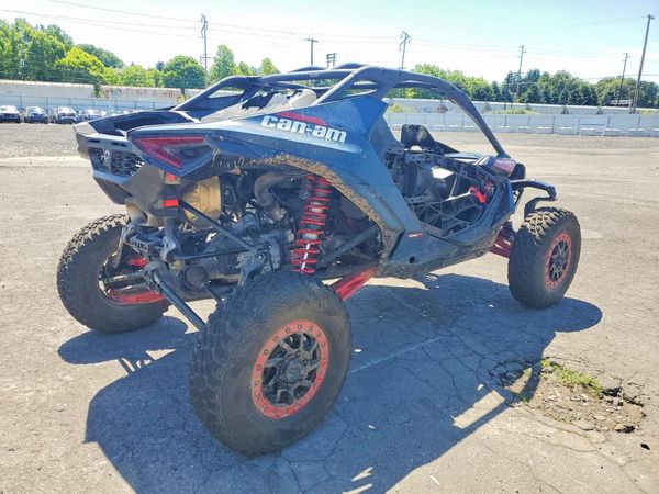 2025 CAN-AM MAVERICK R