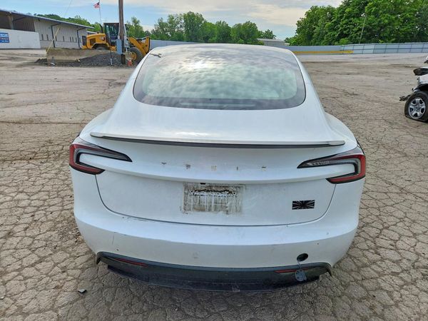 2024 TESLA MODEL 3