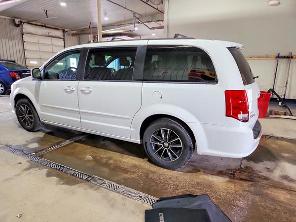 2017 DODGE GRAND CARAVAN GT