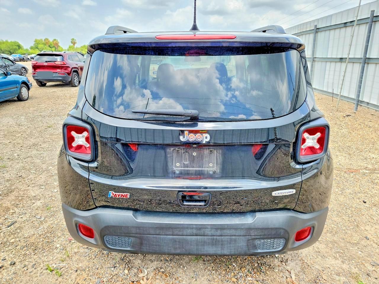2021 JEEP RENEGADE LATITUDE 4X2