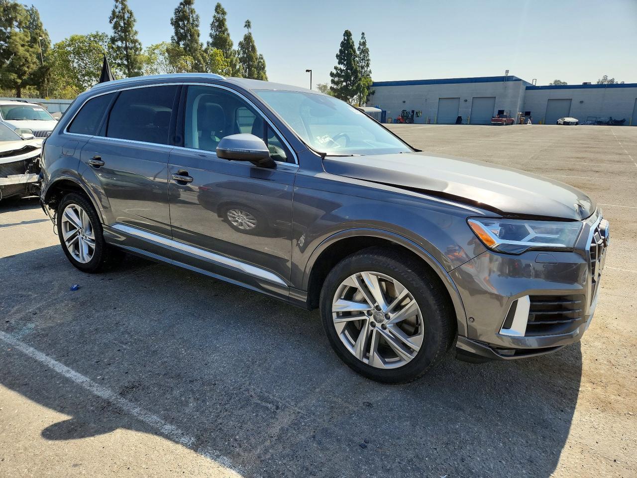 2020 AUDI Q7 quattro Premium Plus