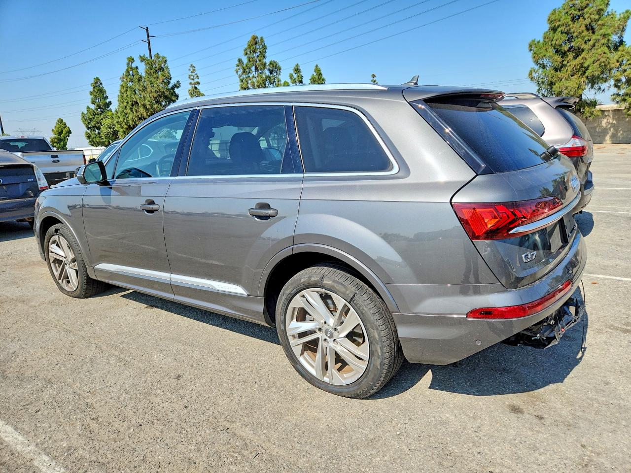 2020 AUDI Q7 quattro Premium Plus