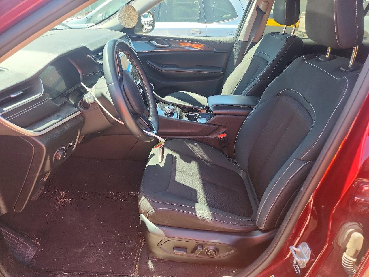 2021 JEEP GRAND CHEROKEE L LAREDO 4X4